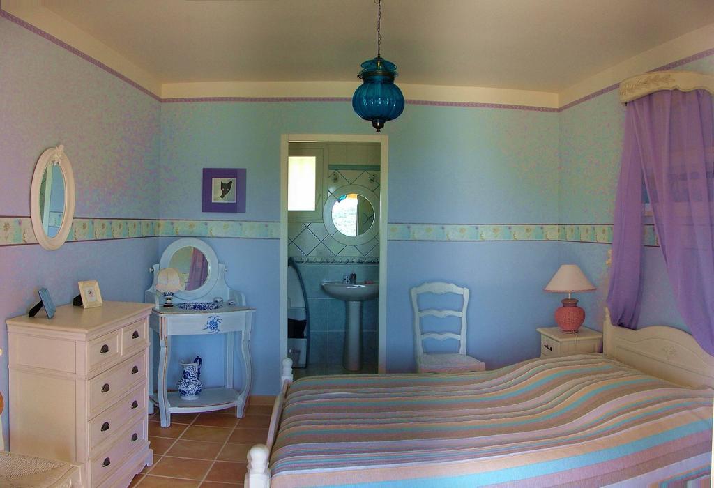 Hotel Mas De Courreges Saint-Hippolyte-du-Fort Pokoj fotografie